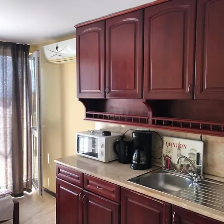 Apartment Marinela 1 *